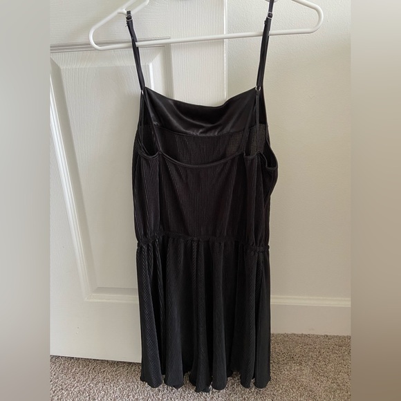 URBAN OUTFITTERS Pleated Satin Romper - Picture 3 of 4